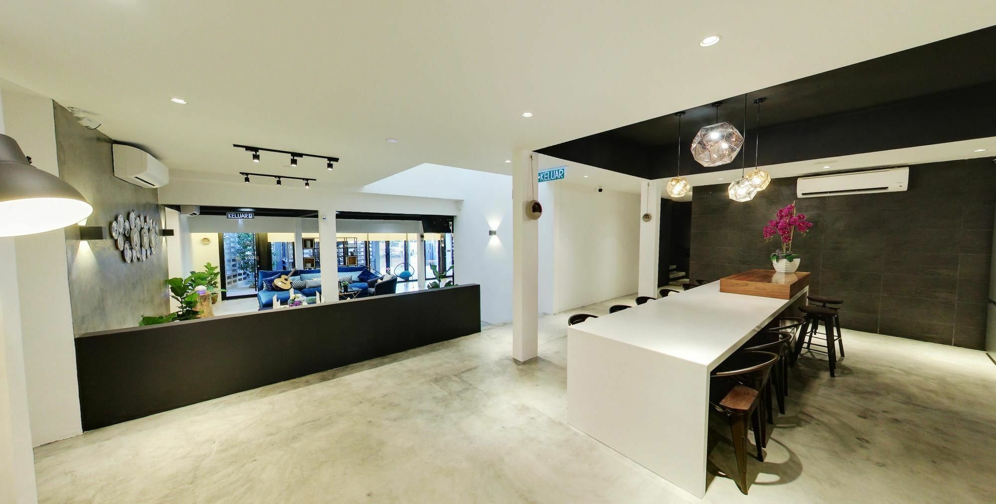 Modern Cave Boutique Stay Malacca Екстер'єр фото