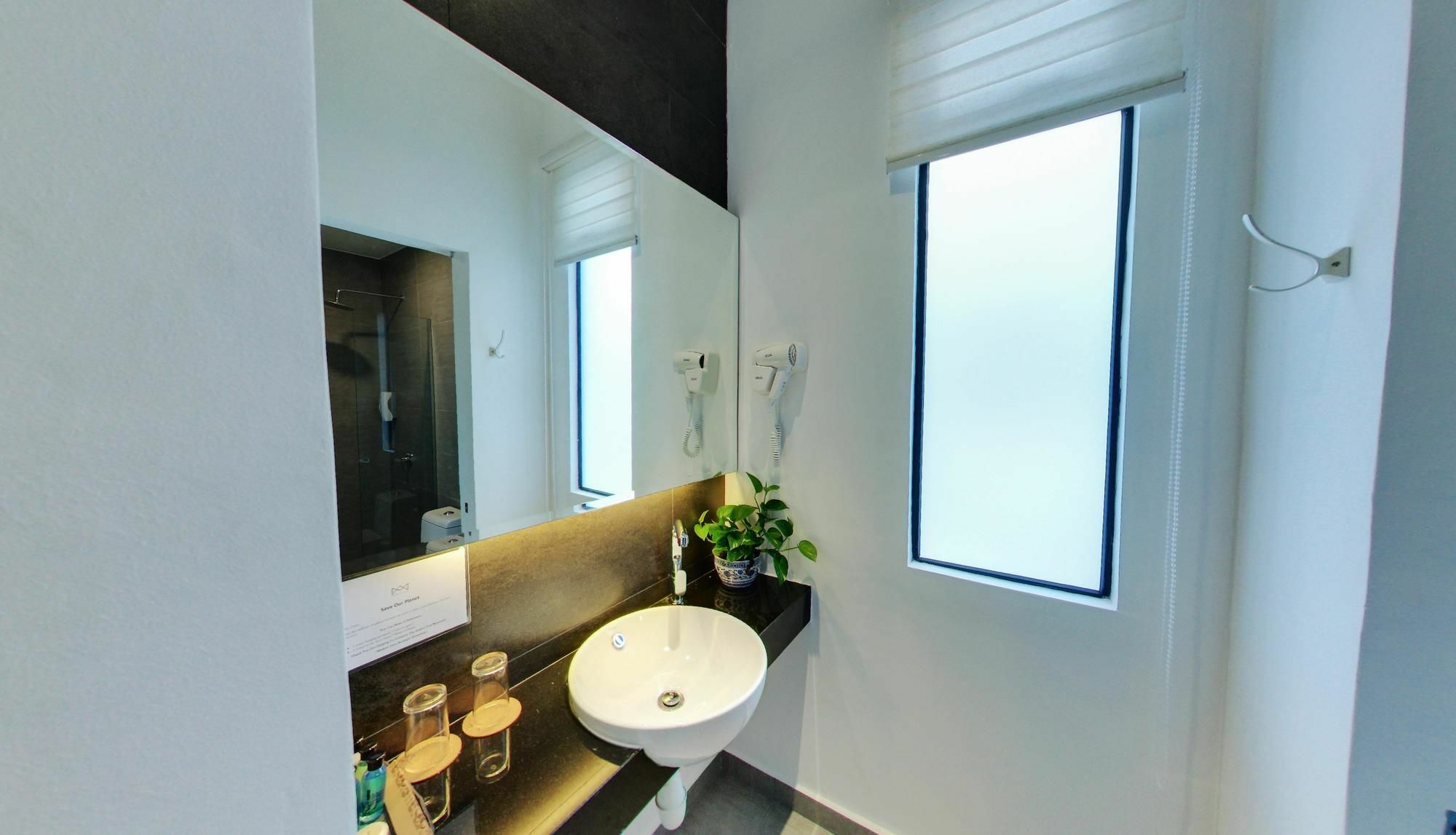 Modern Cave Boutique Stay Malacca Екстер'єр фото